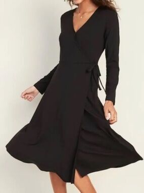 Old Navy Waist-Defined Faux-Wrap Jersey Midi Dress in Black - Size Large